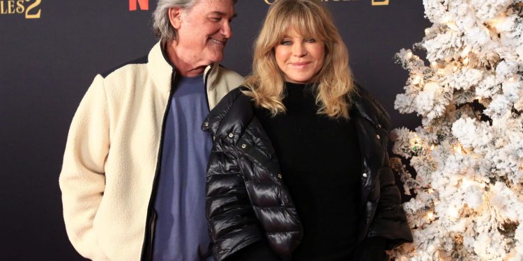 goldie-hawn-introduces-new-puppy-to-her-instagram-followers
