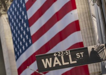 facebook,-apple,-amazon,-netflix-underperform-nasdaq-in-first-trading-week-of-2021