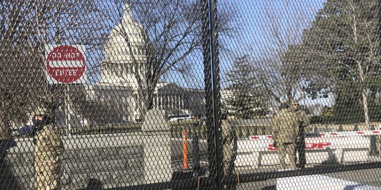 tiktok-calling-out-san-antonio-loan-officer-for-allegedly-breaching-us-capitol