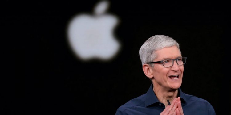 3-ways-leaders-can-build-trust-with-employees-and-customers-on-twitter,-instagram,-and-linkedin