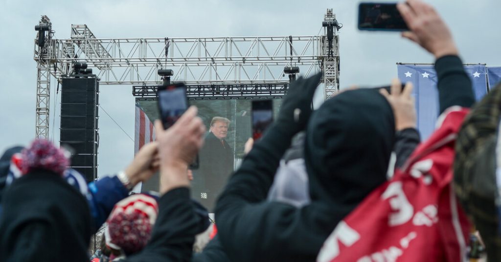 fringe-groups-splinter-online-after-facebook-and-twitter-bans