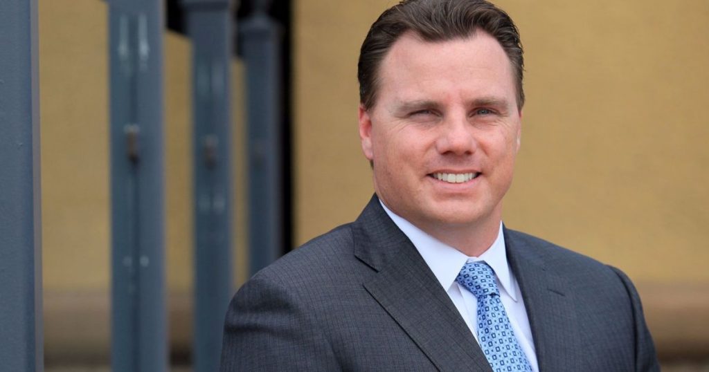 in-wake-of-twitter-ban-on-trump,-huntington-beach-city-attorney-finds-his-own-account-has-been-…