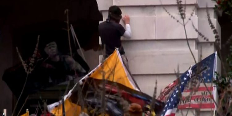 first-amendment-attorney-says-trump's-twitter-deactivation-is-not-a-violation