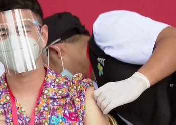why-indonesia-is-choosing-instagram-influencers-to-receive-the-first-round-of-coronavirus-vaccines