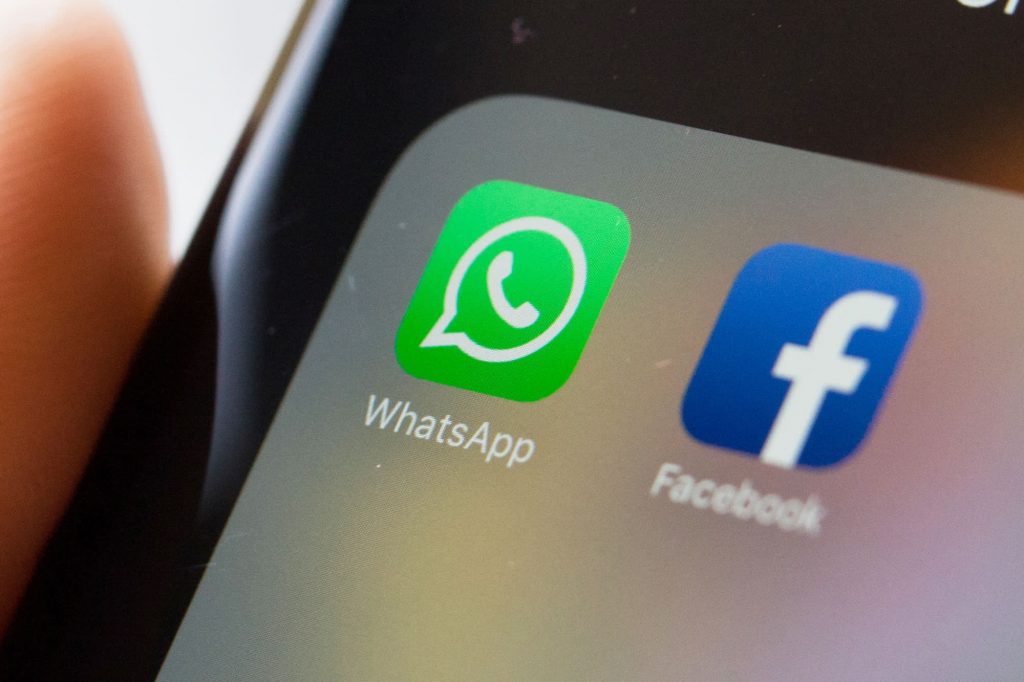 whatsapp-delays-privacy-update-over-user-'confusion'-and-backlash-about-facebook-data-sharing