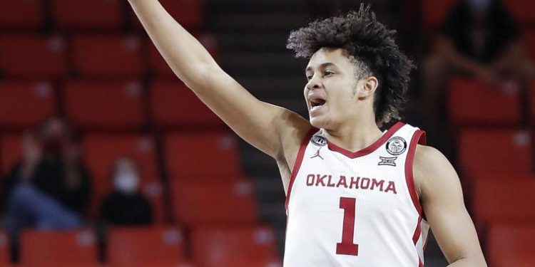 ou-basketball:-twitter-reacts-to-no-24-sooners'-80-79-road-upset-of-no.-5-texas