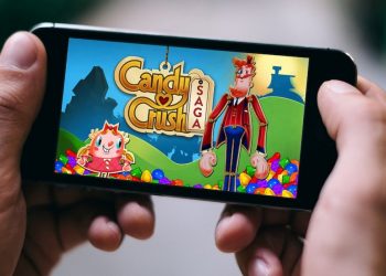 thuringian-pm-under-fire-for-playing-games-during-coronavirus-meetings