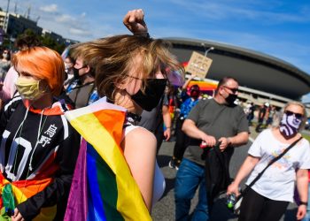 tiktok's-lgbtq+-discourse-is-just-a-re-run-of-tumblr