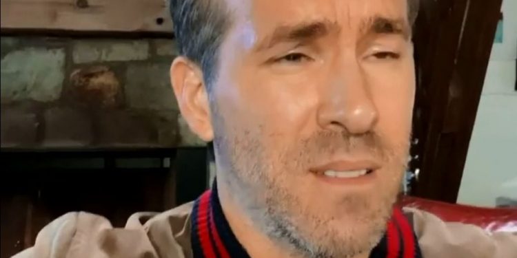 ryan-reynolds-reveals-new-snapchat-show-&-teases-'the-adam-project'-photos!