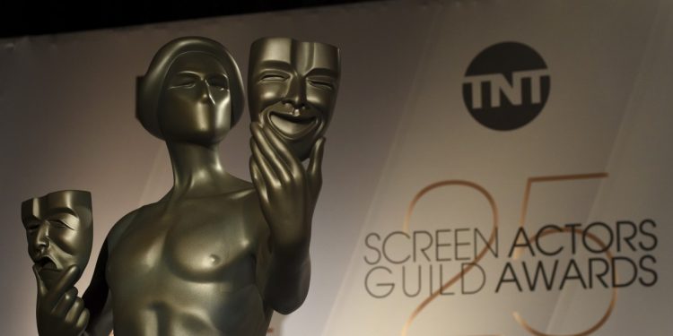 how-to-watch-the-2021-sag-awards-nominations.-(hint:-you'll-need-instagram)