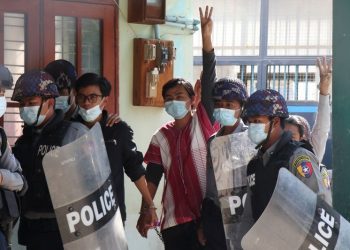 after-facebook-ban,-thousands-in-myanmar-take-to-twitter-to-plead-#respectourvotes