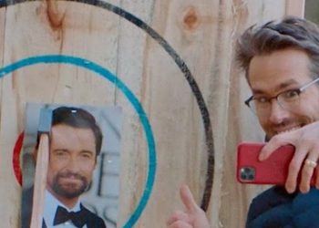 ryan-reynolds-feels-'so-good'-after-throwing-axe-at-hugh-jackman's-photo-on-snapchat-series