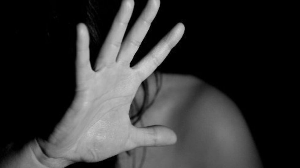 'toxic':-father-chokes,-beats-partner-to-ward-off-police