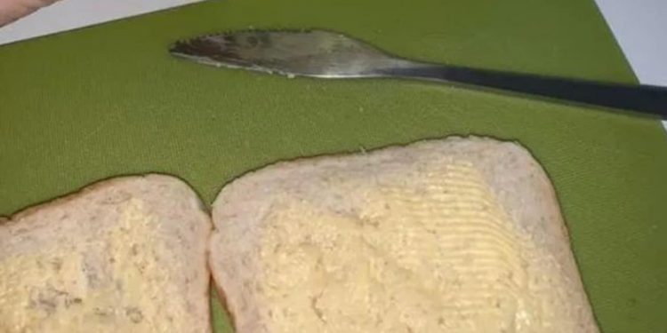 mum-sparks-hilarious-debate-on-facebook-over-bizarre-margarine-technique