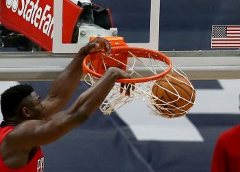 youtube-gold:-zion-pops-the-pacers