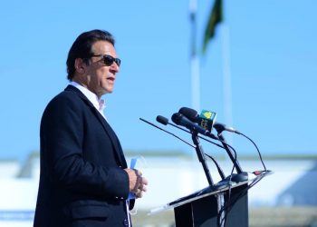 imran-khan's-pakistan-wants-to-call.-but-modi's-status-is,-'can't-talk,-whatsapp-only'