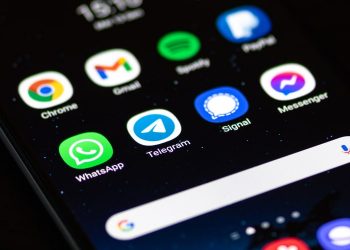 most-indians-are-using-multiple-messaging-apps-after-whatsapp's-policy-debacle:-study