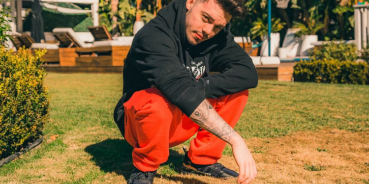 faze-adapt-unloads-on-twitch-after-confusing-ban-on-his-first-day-back