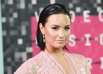 what's-trending-02/18/21:-demi-lovato-opens-up-about-her-2018-overdose-in-youtube-…