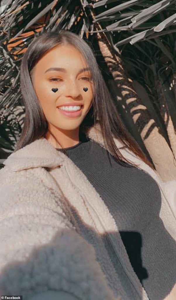 woman,-22,-punches-a-former-friend-in-the-face-at-a-pub-then-taunts-her-as-a-'sl*t'-on-snapchat-after-…