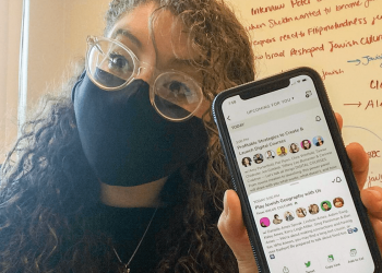 local-jews-flock-to-clubhouse,-the-invite-only,-audio-only-social-network