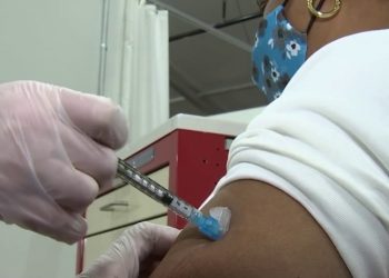 'strangers-helping-strangers':-facebook-group-helps-those-searching-for-elusive-covid-vaccine