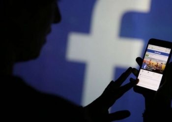 want-to-know-who-just-viewed-your-facebook-profile-?-check-tips-and-tricks-here