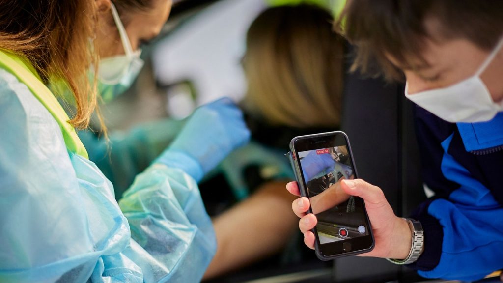 a-sincere-apology-from-an-instagram-influencer-who-got-vaccinated-by-calling-herself-a-teacher