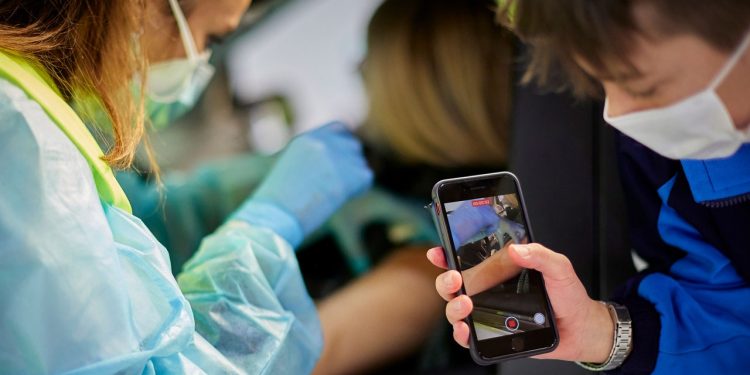 a-sincere-apology-from-an-instagram-influencer-who-got-vaccinated-by-calling-herself-a-teacher