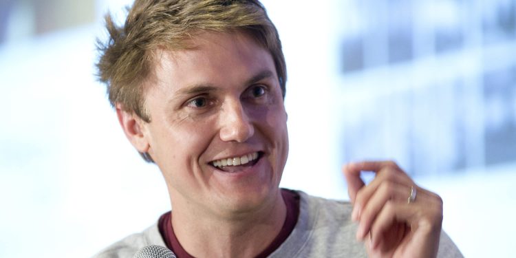 clubhouse-hires-android-software-developer,-signaling-work-on-android-app-has-begun