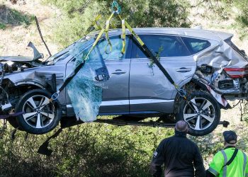 tiger-woods'-twitter-account-provides-update-on-his-injuries,-thanks-fans