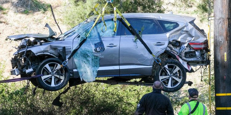 tiger-woods'-twitter-account-provides-update-on-his-injuries,-thanks-fans