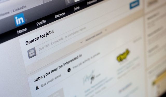 linkedin,-cover-letters,-and-applying-in-the-morning-–-how-people-are-searching-for-jobs-in-south-…