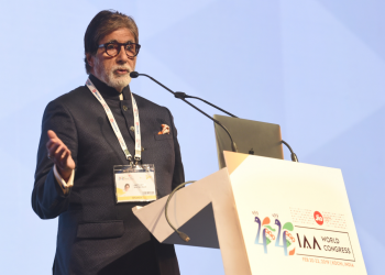 amitabh-bachchan-to-undergo-surgery-due-to-'medical-condition',-fans-pray-for-speedy-recovery