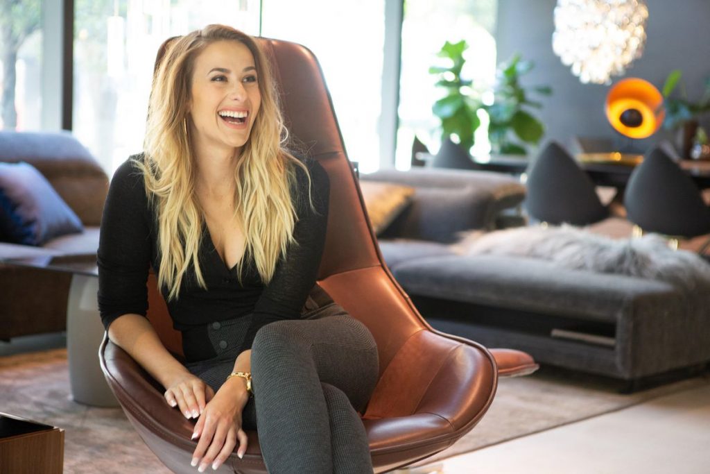 what-happens-when-influencers-like-shay-rowbottom-start-to-dominate-clubhouse