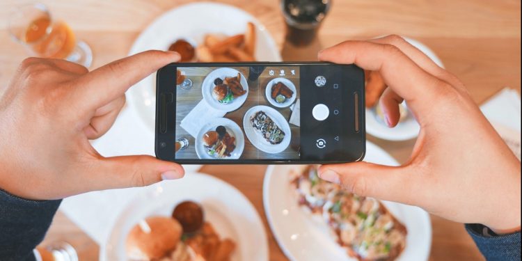 this-simple-tool-makes-managing-and-growing-your-facebook,-instagram,-and-youtube-…