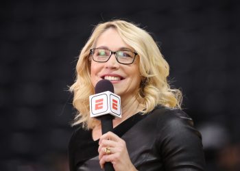 doris-burke-makes-r-rated-comments-without-even-knowing-it-and-twitter-explodes