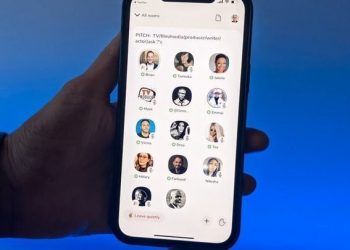 magic-of-clubhouse,-or-how-to-'enter-the-room'-and-ask-tinkov-or-musk-a-personal-question