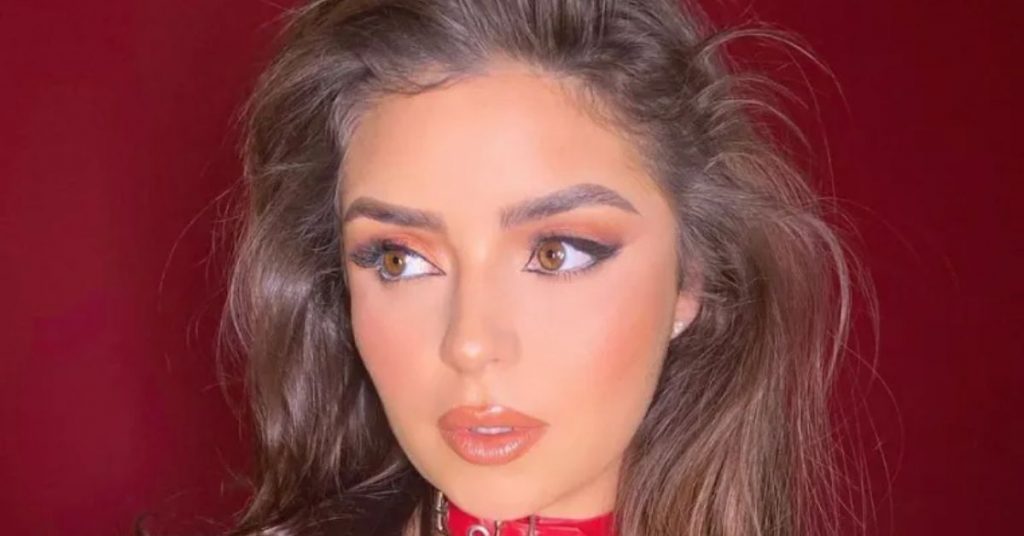 demi-rose-flaunts-jaw-dropping-booty-on-instagram