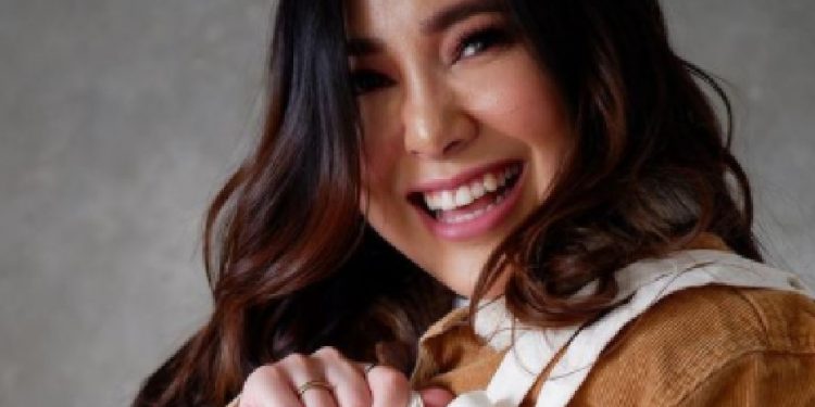 moira-dela-torre-hits-2-million-subscribers-on-youtube