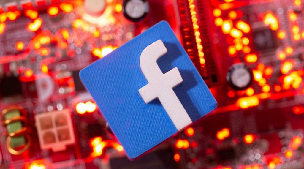 women's-day-2021:-safety-tips-for-your-facebook-and-instagram-accounts