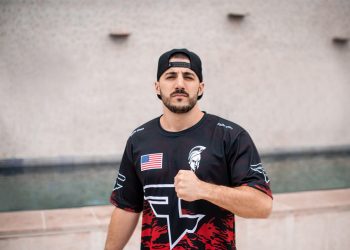 fan-criticizes-nickmercs-for-not-acknowledging-all-donations-and-subs;-nfl-star-jumps-to-his-…