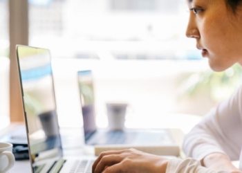 85%-of-women-in-india-missed-out-on-raise,-promotion-because-of-their-gender:-linkedin-study