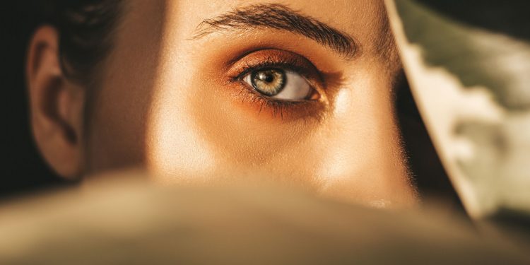 eye-twitches-have-become-more-common-in-lockdown,-says-eye-surgeon-–-here's-how-to-stop-the-…