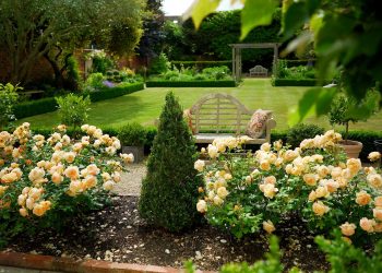 stunning-private-cirencester-gardens-filmed-in-aid-of-the-churn-project