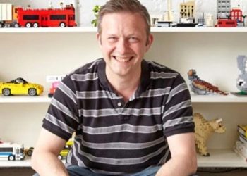 lego-artist-talks-about-his-work-on-facebook-live