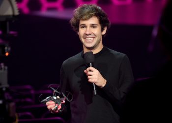 david-dobrik's-new-app-dispo-recreates-that-'90s-disposable-camera-experience!