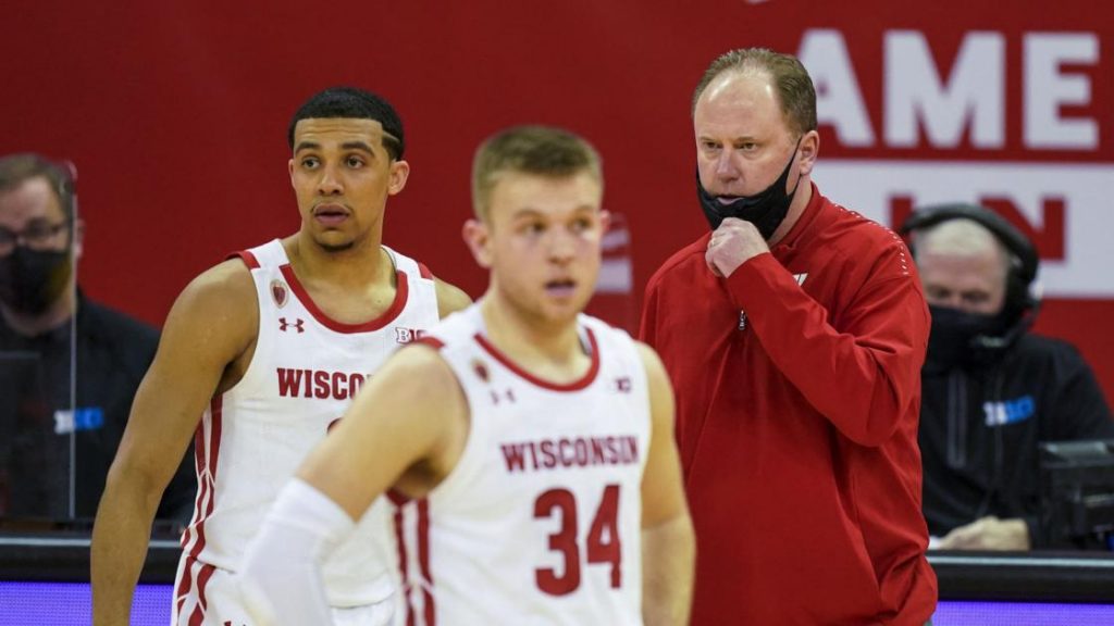 badgers-fans-on-twitter-managing-expectations-as-wisconsin-lands-north-carolina-to-open-ncaa-…
