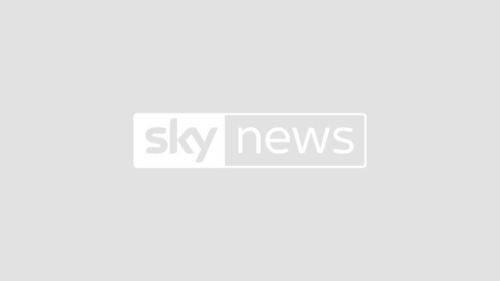 facebook's-extended-its-covid-19-information-centre-to-instagram-to-stop-the-spread-of-fake-news-…