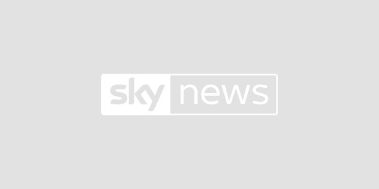 facebook's-extended-its-covid-19-information-centre-to-instagram-to-stop-the-spread-of-fake-news-…